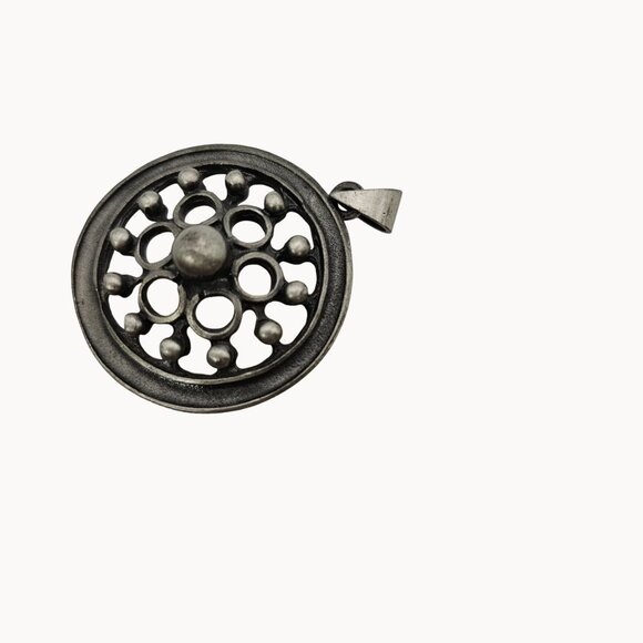 VTG Necklace Pendant Silver Tone Pewter Round Denmark Retro Whimsigoth Floral 2" - Picture 4 of 16